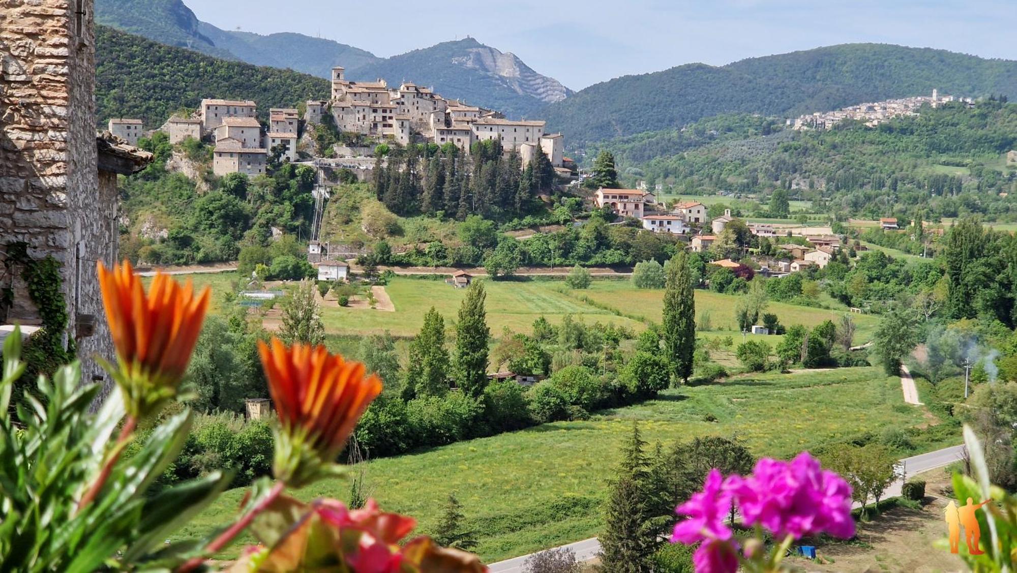 Borgo San Valentino Aparthotel Arrone Exterior photo